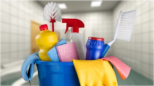 Stain treatment during mattress cleaning on a bed surface