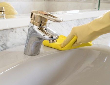 Office cleaning service maintaining a tidy workplace